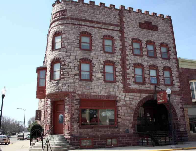 Historic Calumet Inn